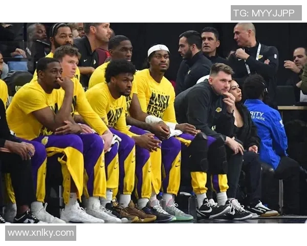 热火与湖人激战G2关键时刻谁能逆转局势争夺总冠军荣耀