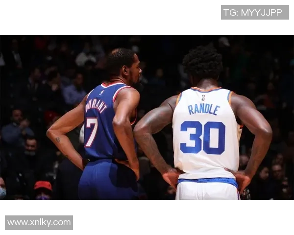 1997年NBA总决赛公牛队与尼克斯队的经典对决回顾与分析