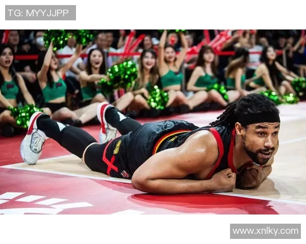 深圳篮球队比赛经验引发热议球迷对战术选择与球员表现的争论