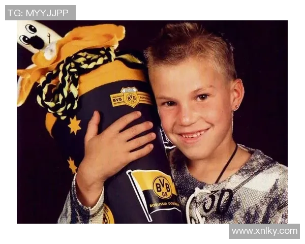 热苏斯的辉煌之路：从青涩少年到足坛明星的成长故事