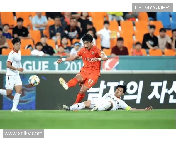 维多利与戈伊亚的精彩对决揭示足球战术的博弈与激情